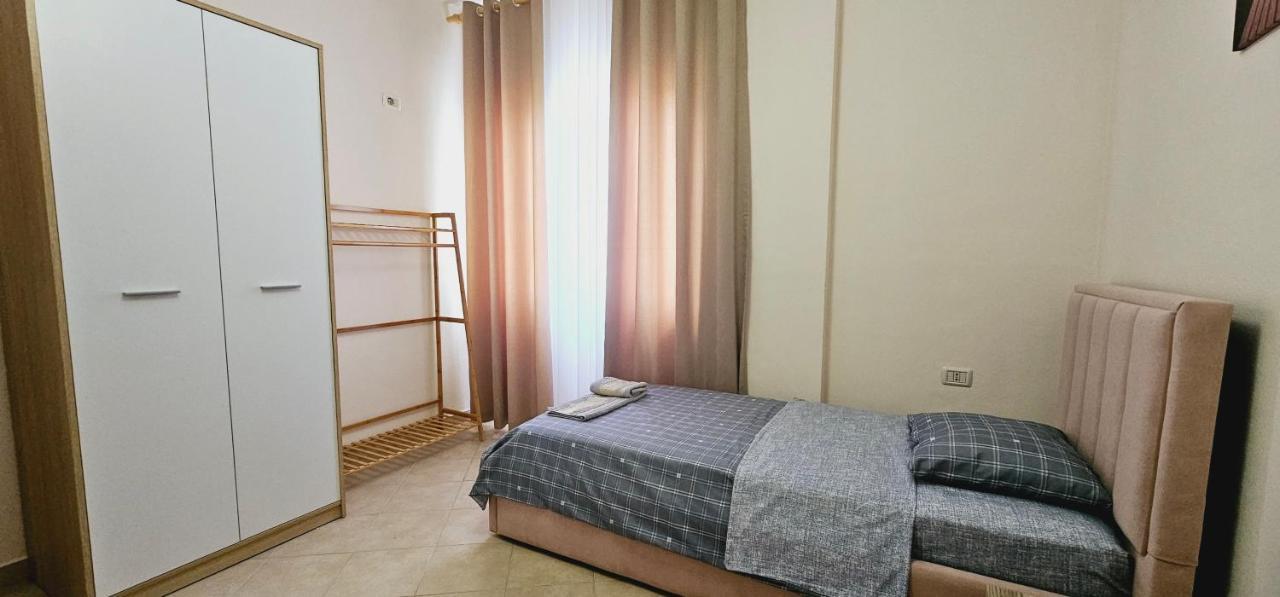 New Bazaar Side Bliss 2 Bed Room Apt With Free Garage Tiran Dış mekan fotoğraf