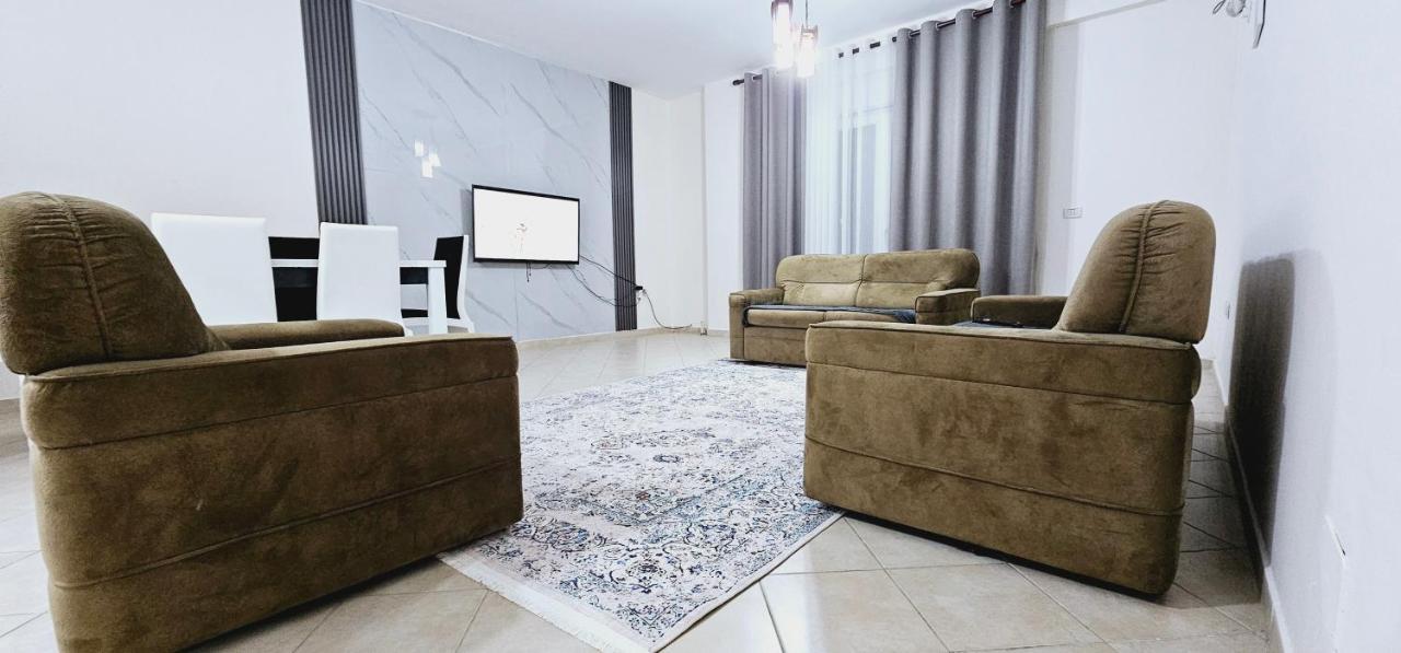 New Bazaar Side Bliss 2 Bed Room Apt With Free Garage Tiran Dış mekan fotoğraf